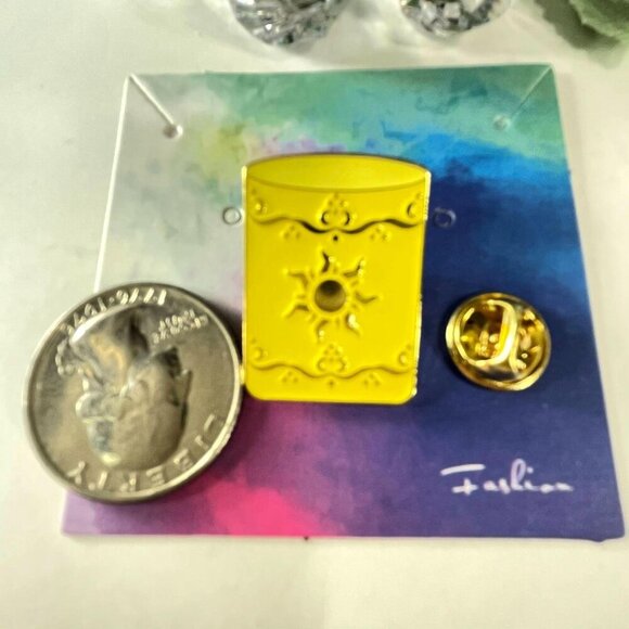 Lantern Tangled Lapel Pin Sun Glowing Lights Rapunzel Princess Brooch Badge Gift - Picture 2 of 6